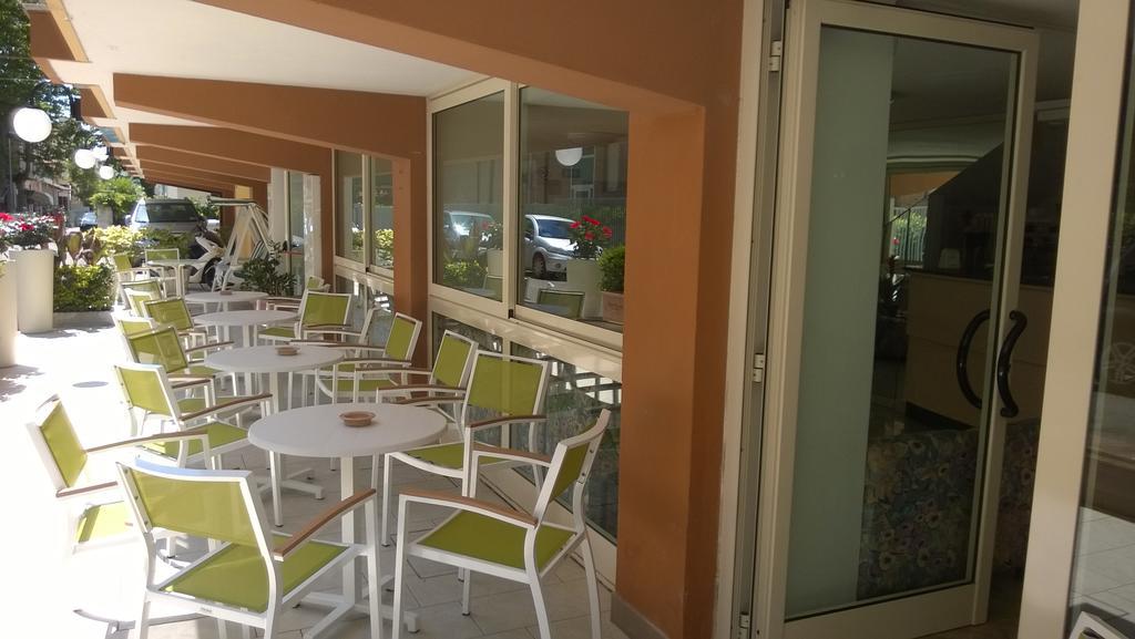 Hotel Tre Assi Rimini Dış mekan fotoğraf