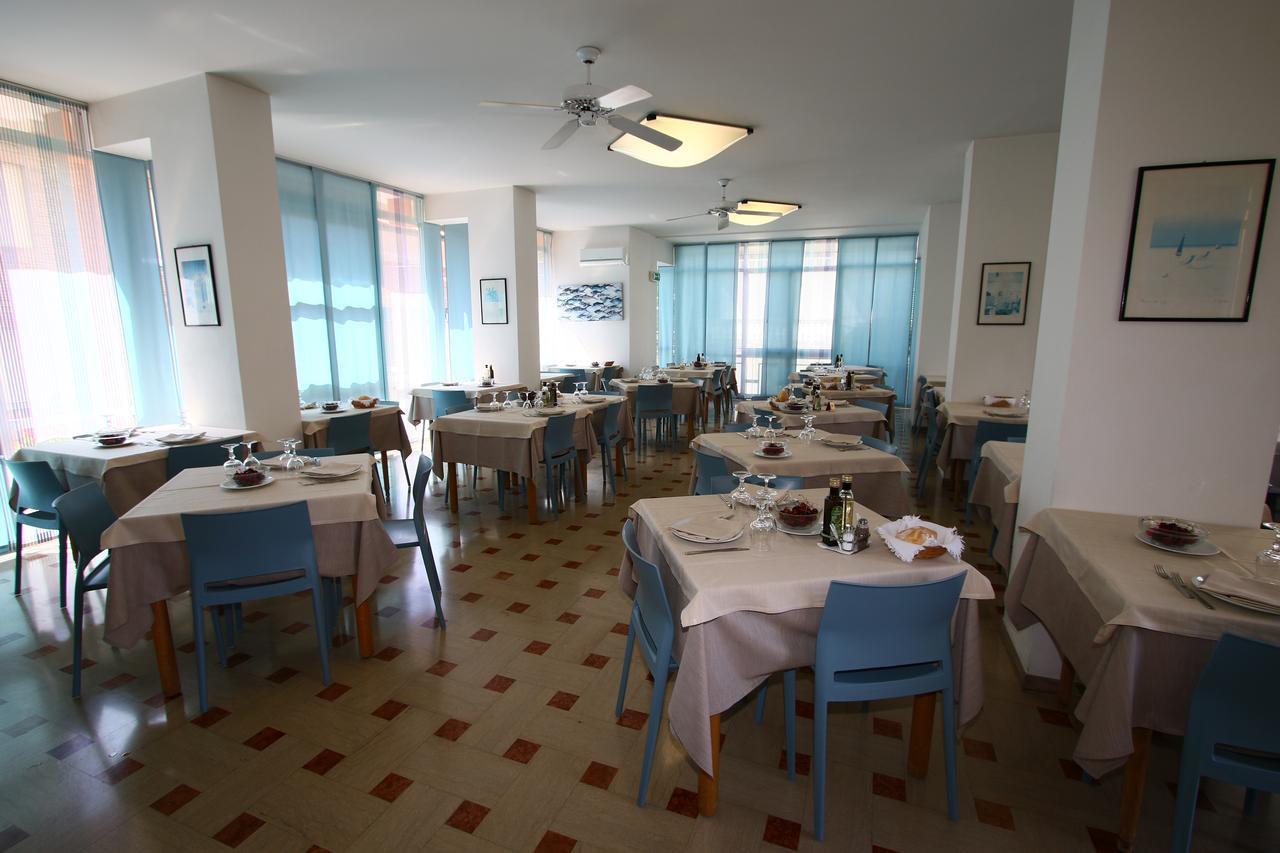 Hotel Tre Assi Rimini Dış mekan fotoğraf
