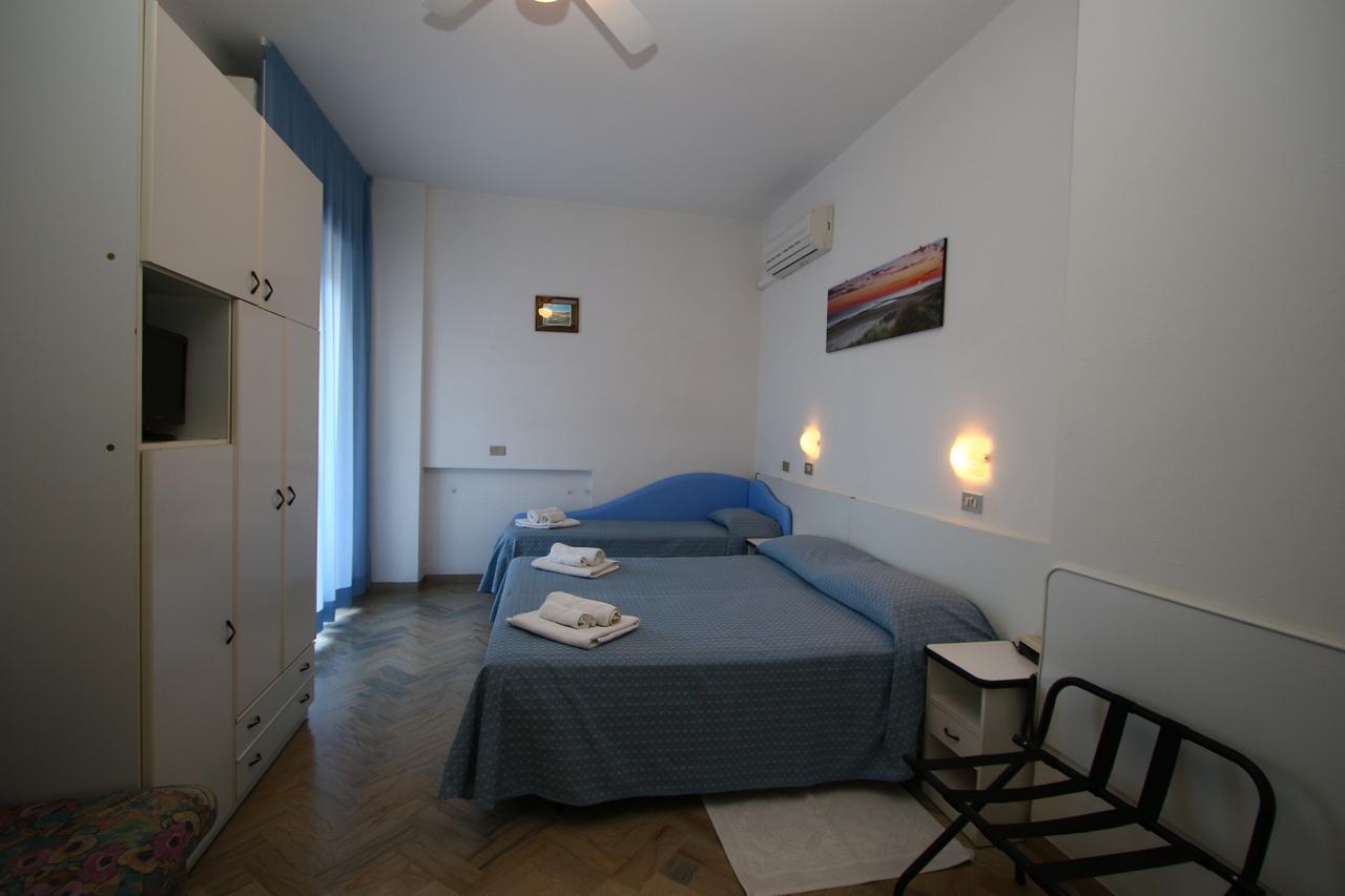 Hotel Tre Assi Rimini Dış mekan fotoğraf