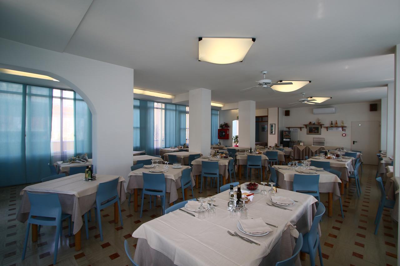 Hotel Tre Assi Rimini Dış mekan fotoğraf