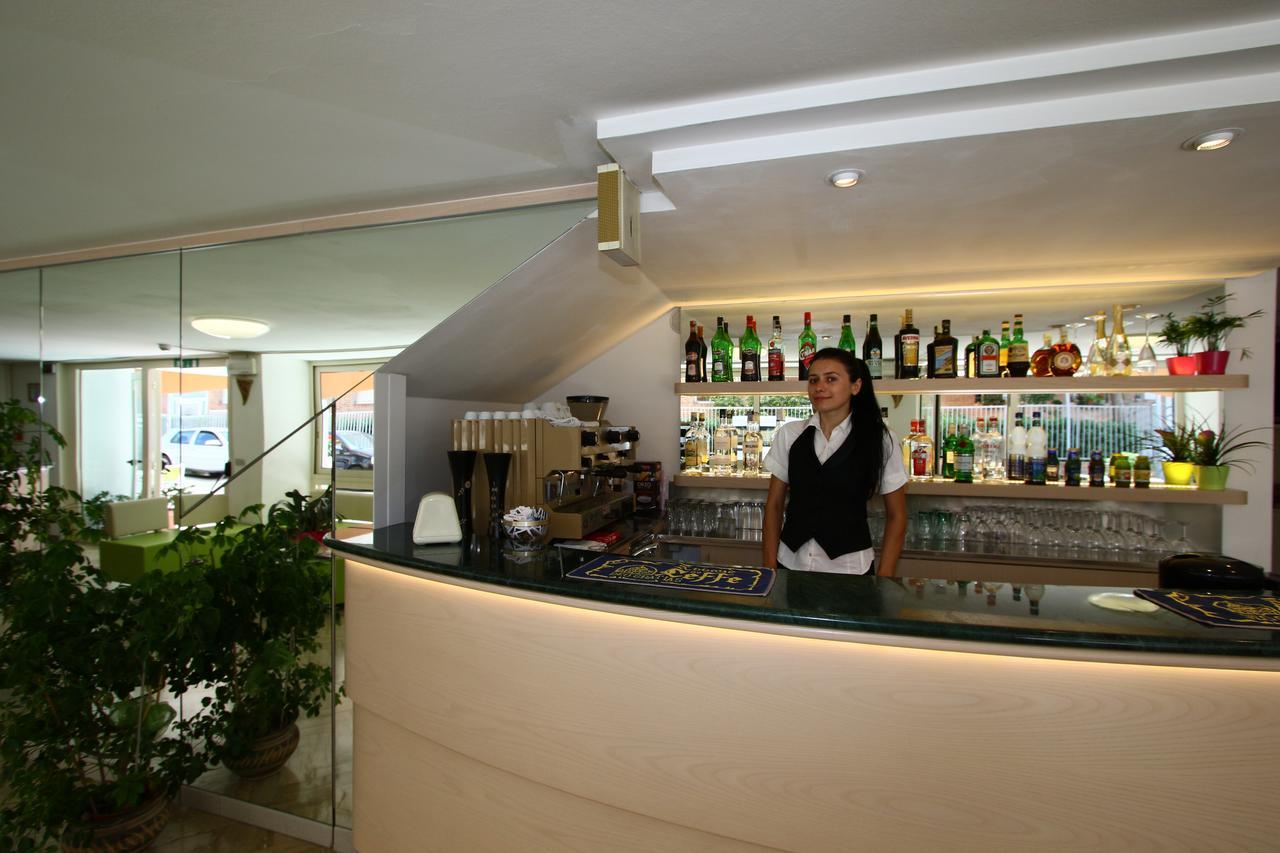 Hotel Tre Assi Rimini Dış mekan fotoğraf
