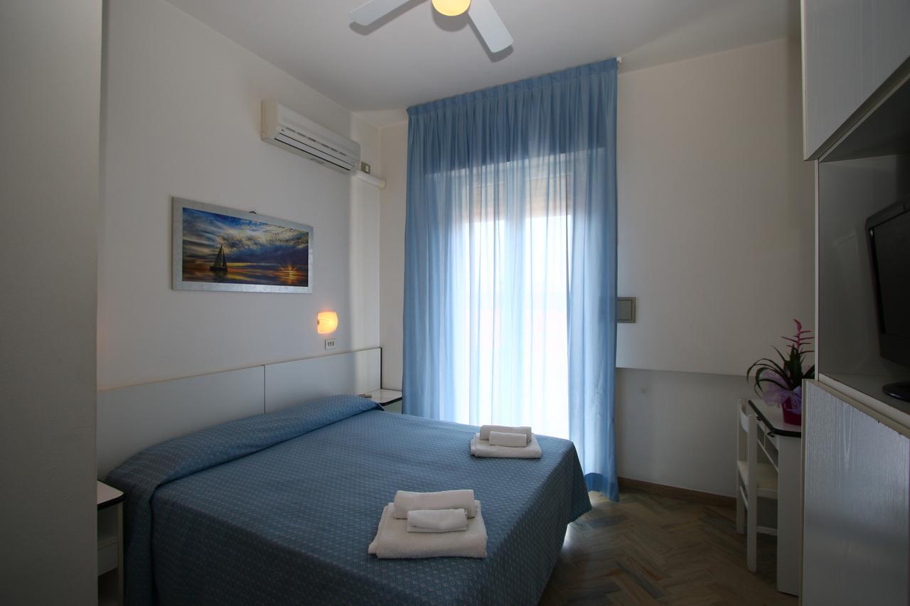 Hotel Tre Assi Rimini Dış mekan fotoğraf