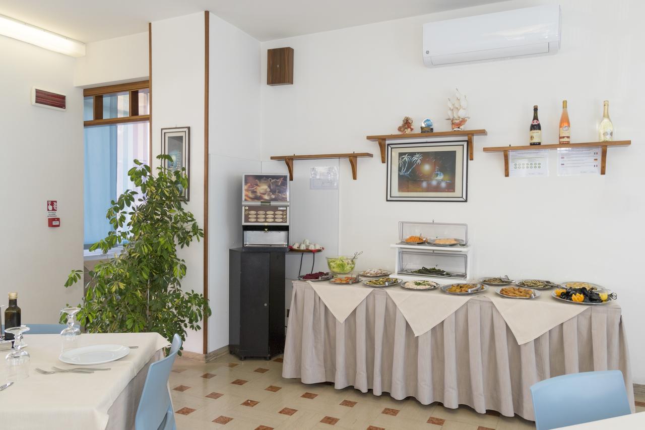 Hotel Tre Assi Rimini Dış mekan fotoğraf